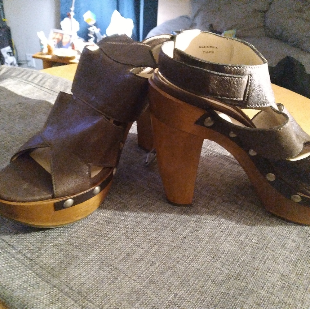Vera Wang shoes